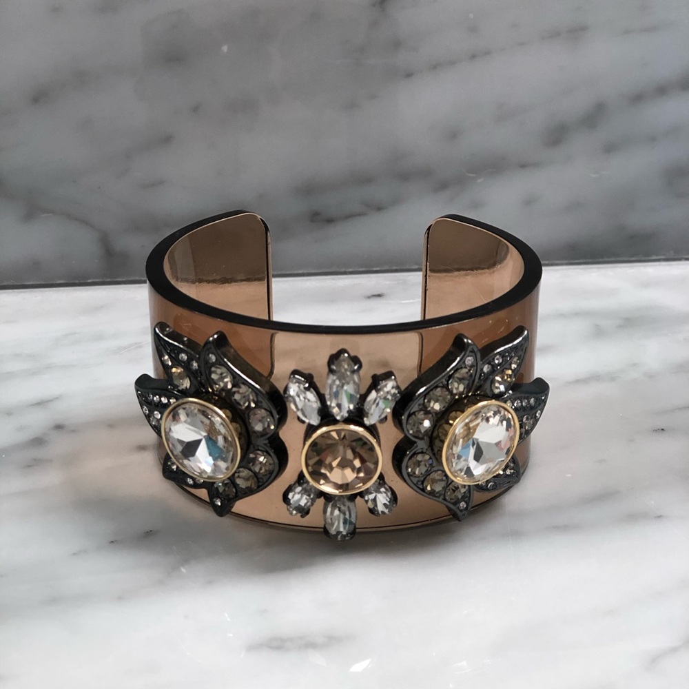 cabi jewelry acrylic bracelet